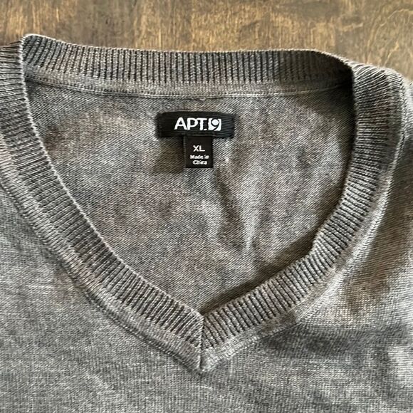 Apt. 9 Merino Wool-Blend V-neck Sweater Sz-XL - Picture 4 of 7